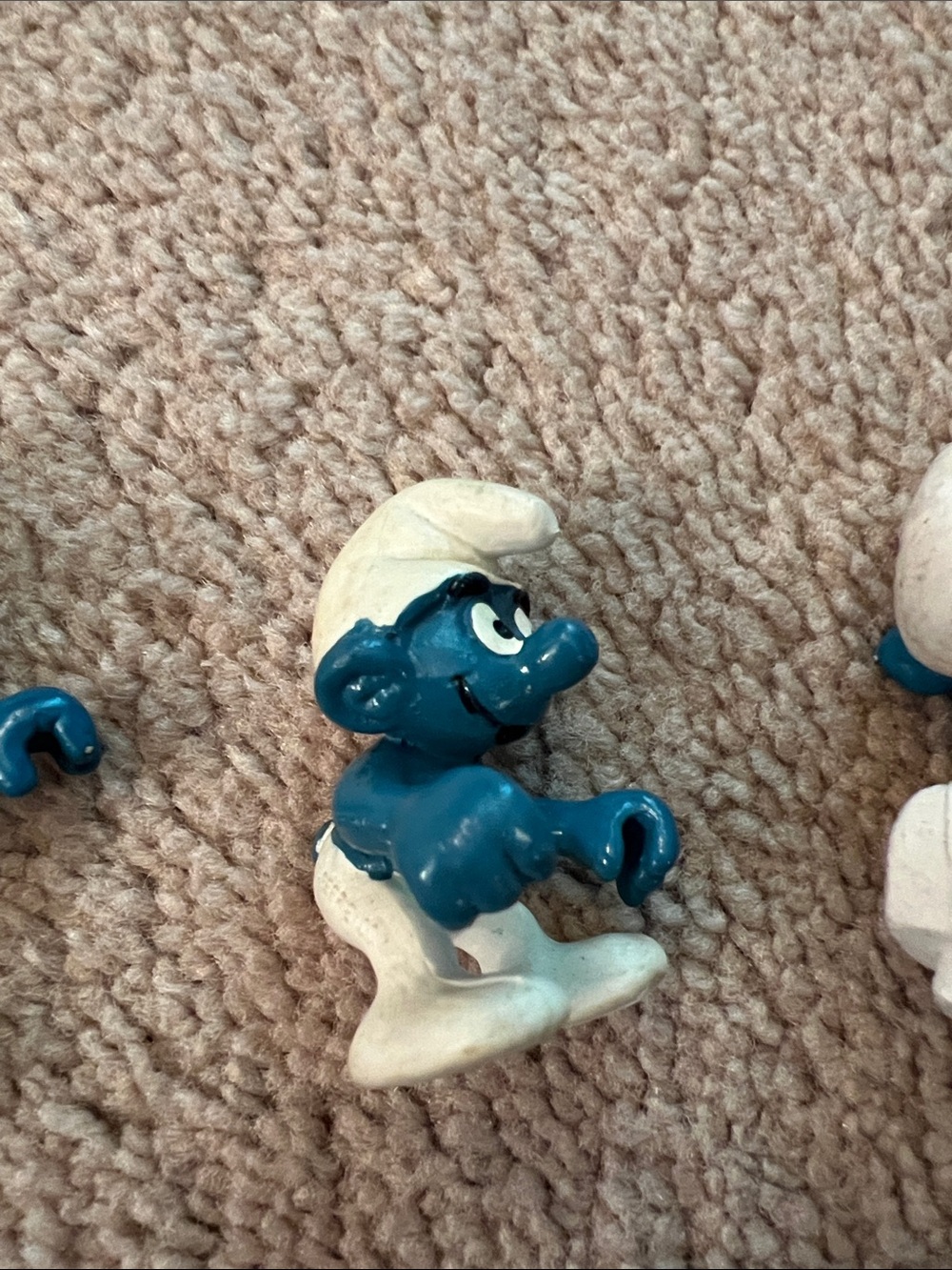 Lot of 7 vintage Smurf pvc figurines missing parts - Picture 3 of 9